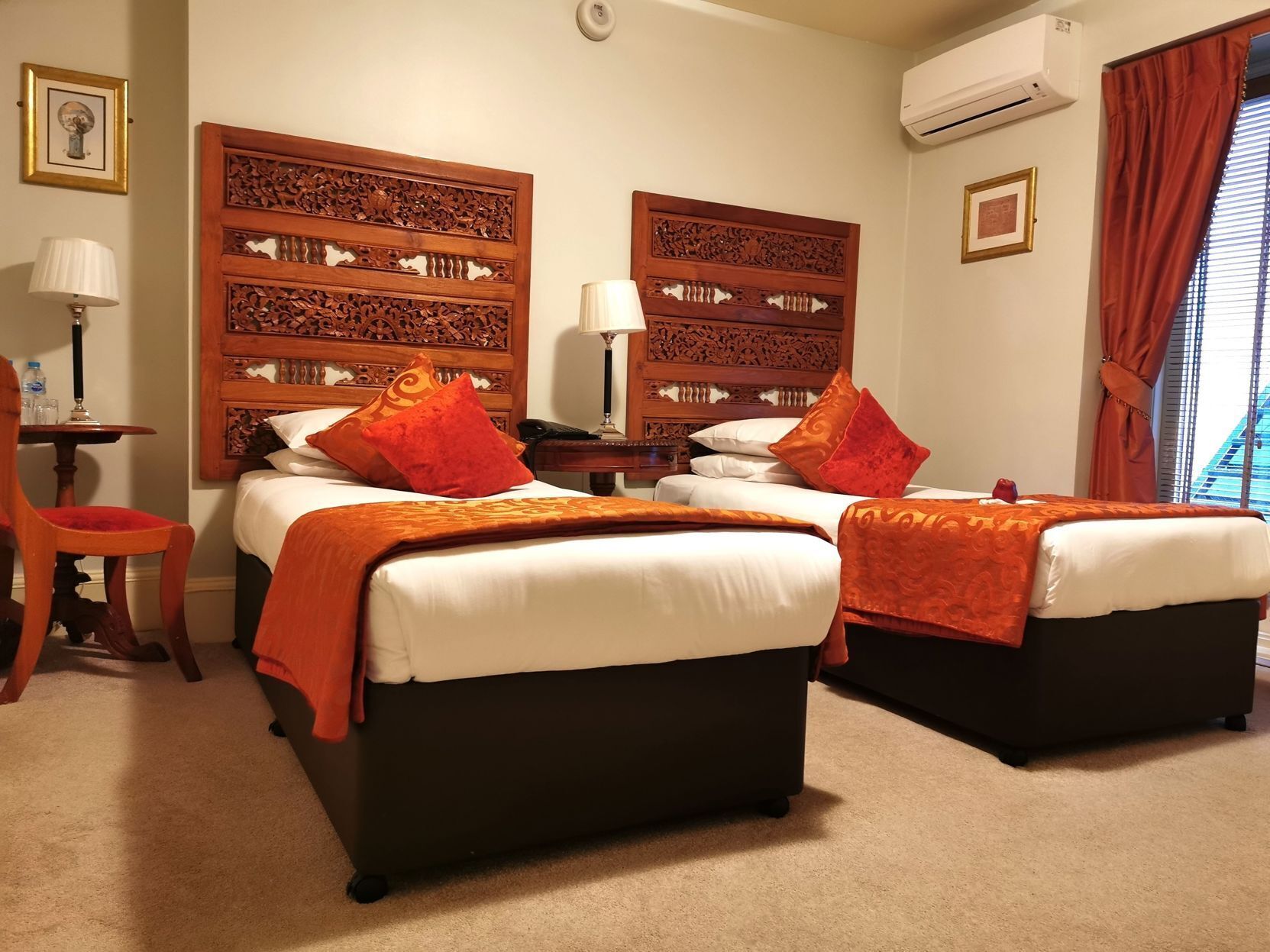 Egyptian cotton sheets, hypo-allergenic bedding, in-room safe