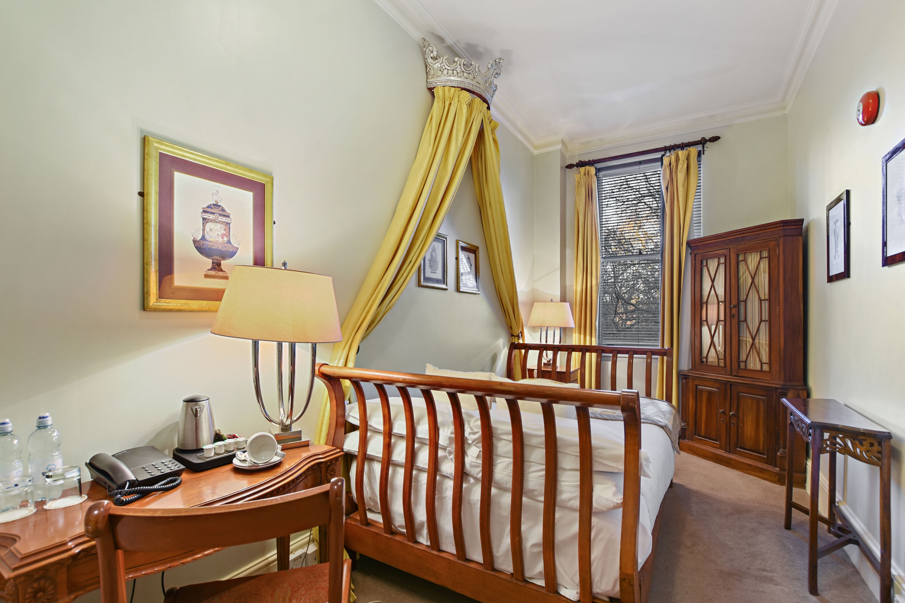 Luxury Double Room | Egyptian cotton sheets, hypo-allergenic bedding, in-room safe