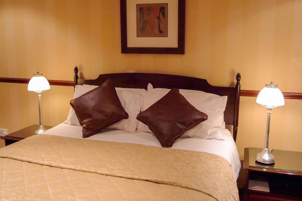 1 bedroom, Egyptian cotton sheets, premium bedding, pillow-top beds