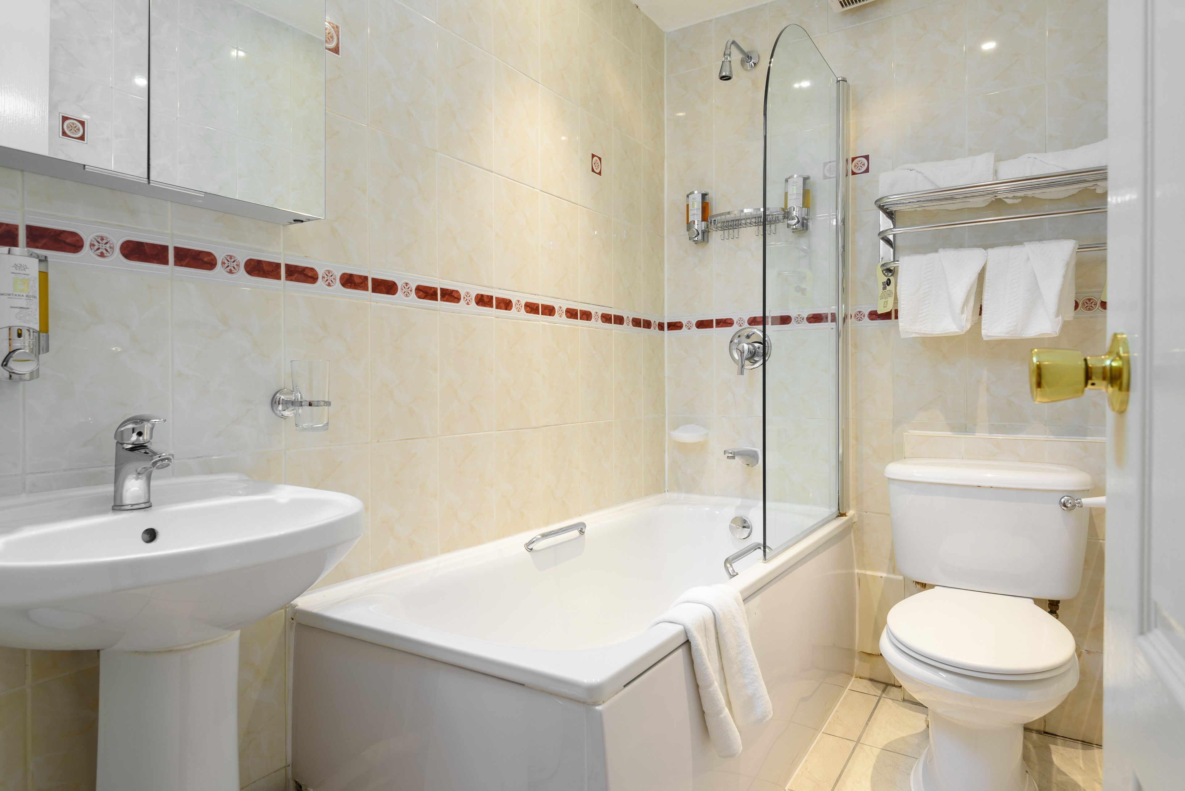 classic twin room | bathroom | free toiletries, hair dryer, towels