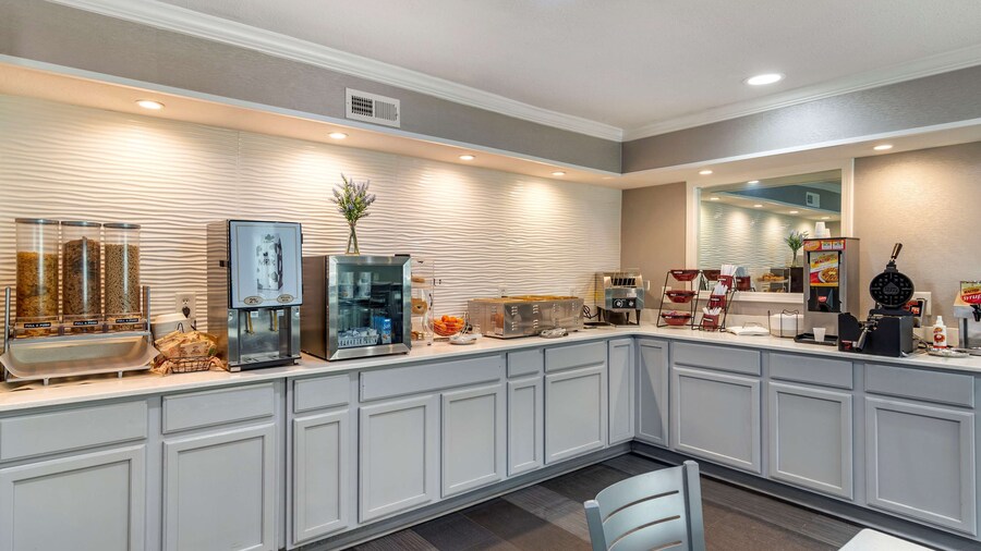 Best Western Allatoona Inn & Suites