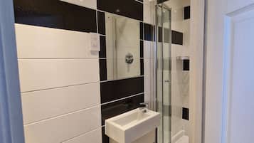 Single Room | In-room safe, free WiFi, bed sheets