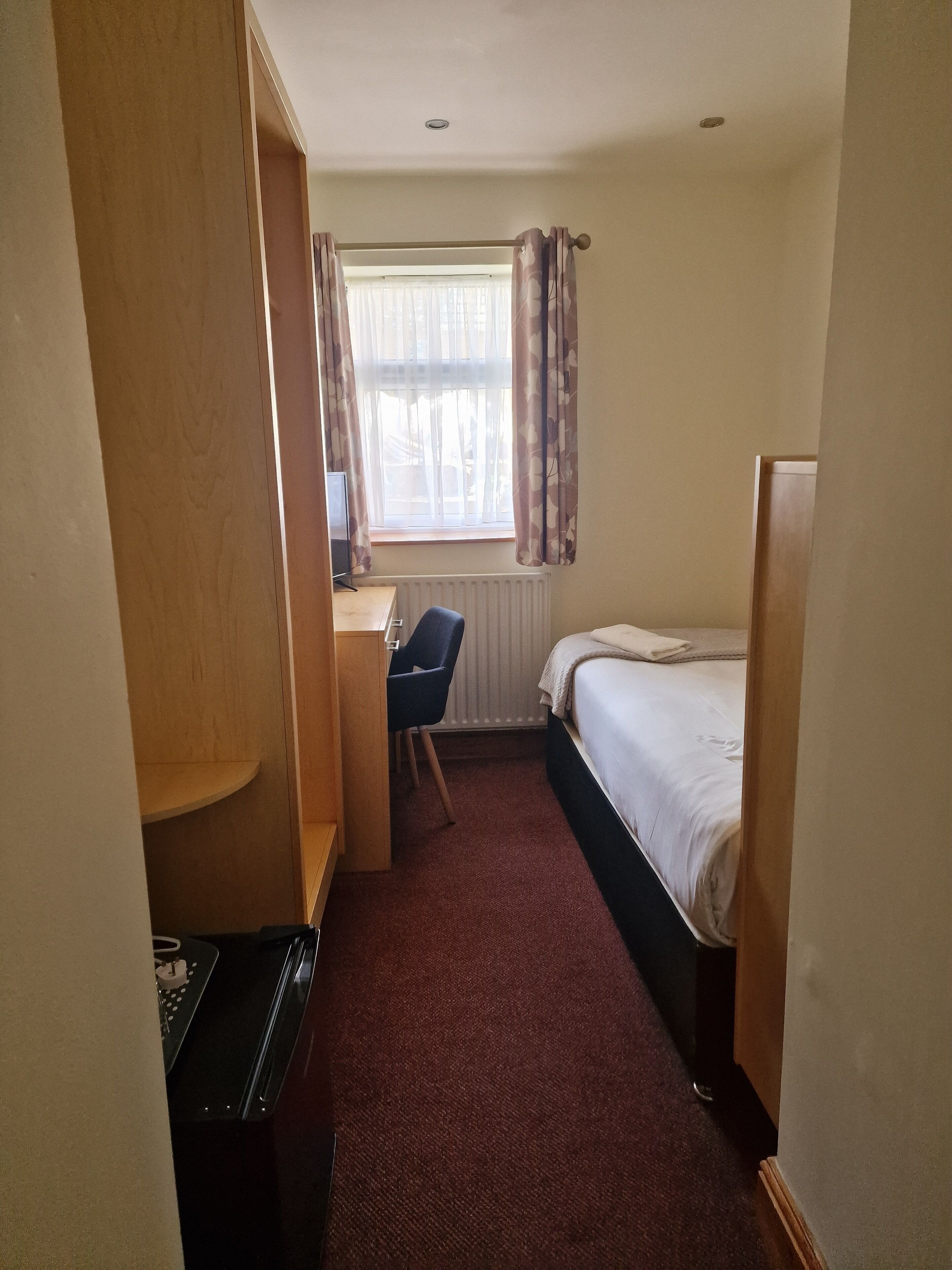 Coffres-forts dans les chambres, Wi-Fi gratuit, draps fournis