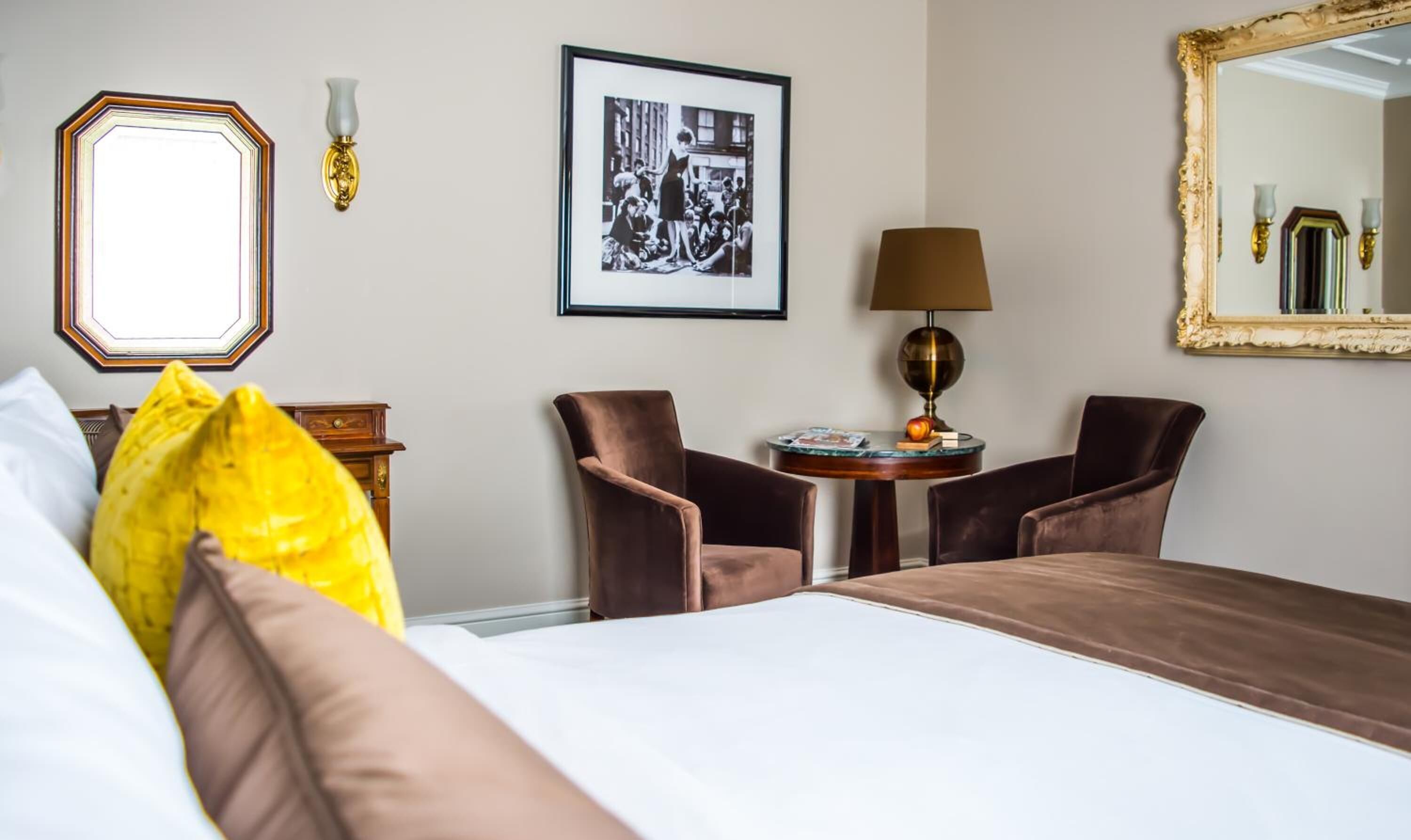 standard double room | 1 bedroom, hypo-allergenic bedding, in-room safe, desk