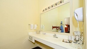 Unclassified image, 4 of 25, button - Manchester Heritage Inn And Suites (Manchester)
