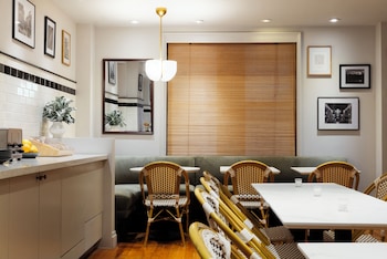 2 restaurants, lunch, dinner served; Italian cuisine at The Bayard