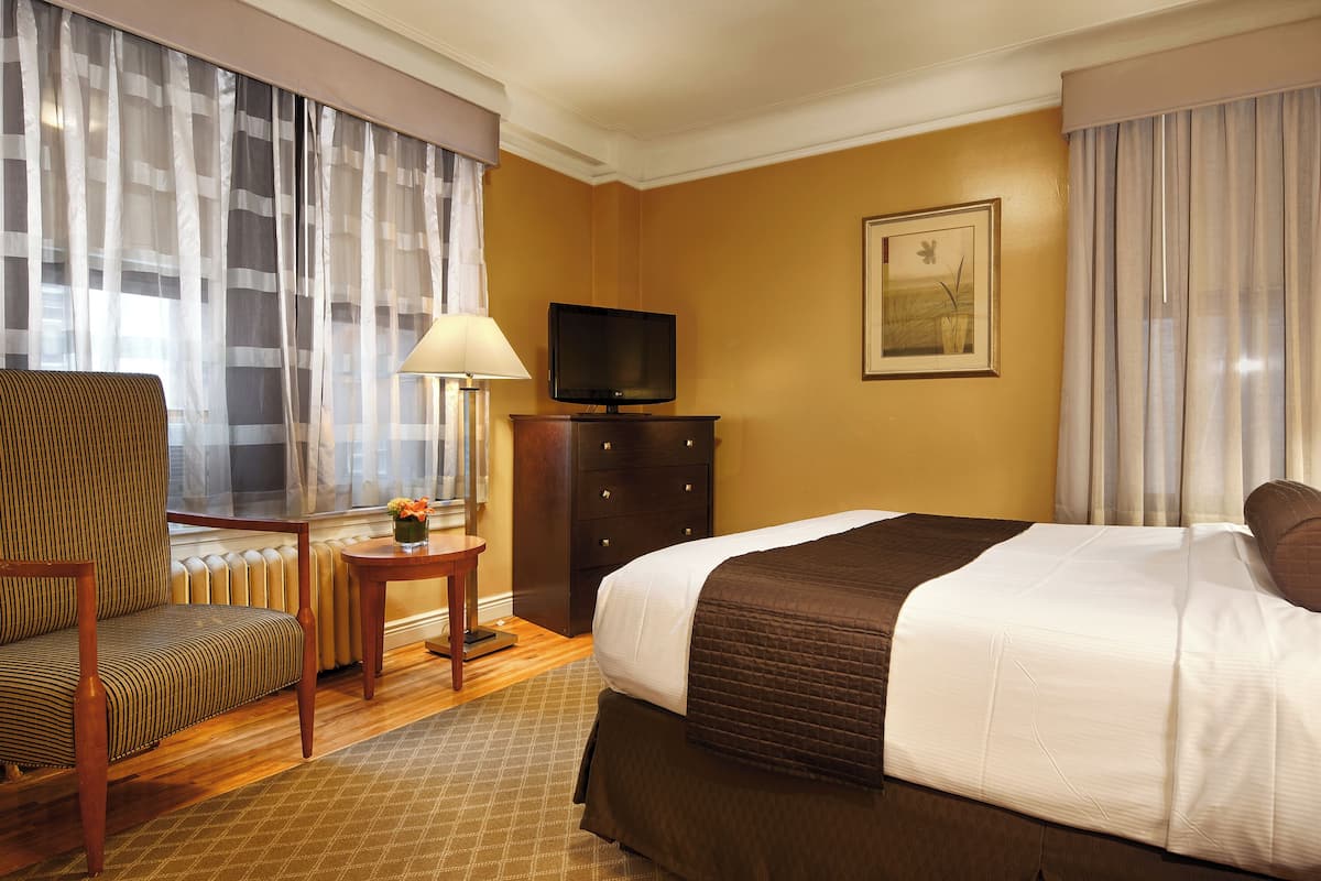 Deluxe Apartment, 1 Bedroom | 1 bedroom, premium bedding, pillow-top beds, in-room safe