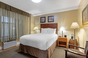 1 bedroom, premium bedding, pillow-top beds, in-room safe