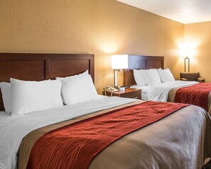 Desk, iron/ironing board, free WiFi, bed sheets - Quality Inn & Suites Bethany (Bethany)
