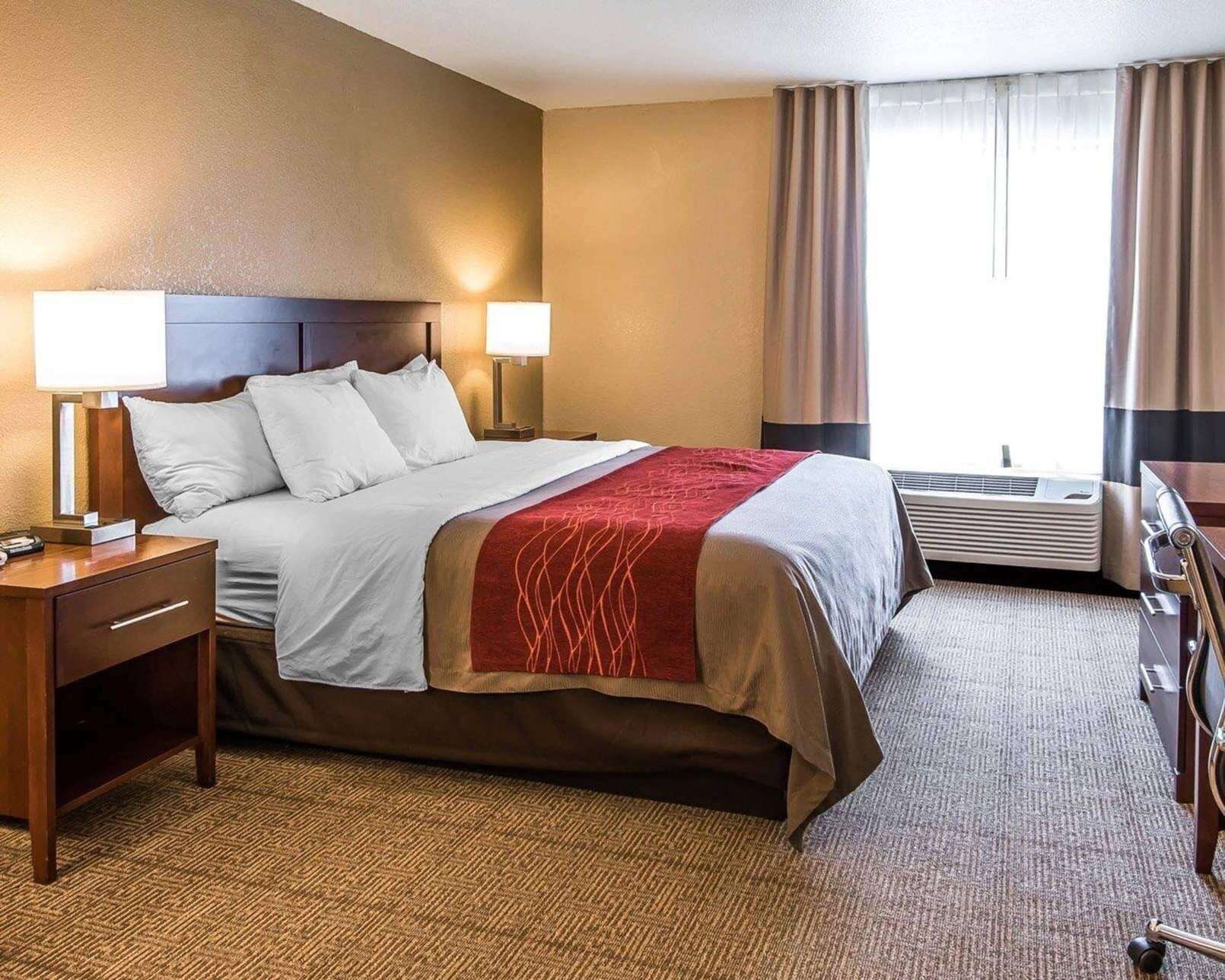 Desk, iron/ironing board, free WiFi, bed sheets