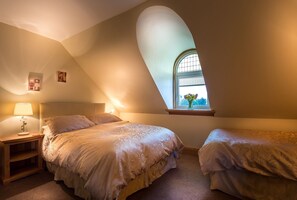 Suite familiar, baño privado, vista al lago | Wifi gratis y ropa de cama 