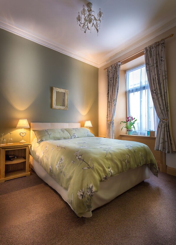 Double Room, Ensuite | Free WiFi, bed sheets