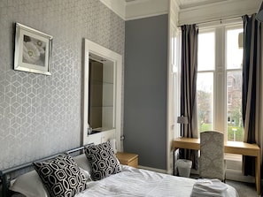 家庭房, 独立浴室 | 埃及棉床单、高档床上用品、加厚床垫、特色装修