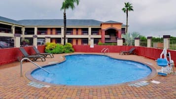 Utomhuspool