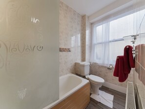 Standard Double Room, 1 Double Bed | Bathroom | Free toiletries, hair dryer, towels, soap