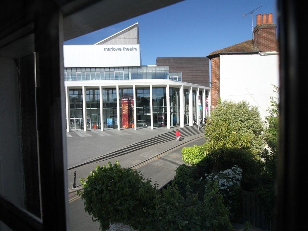 الإطلالة من المنشأة