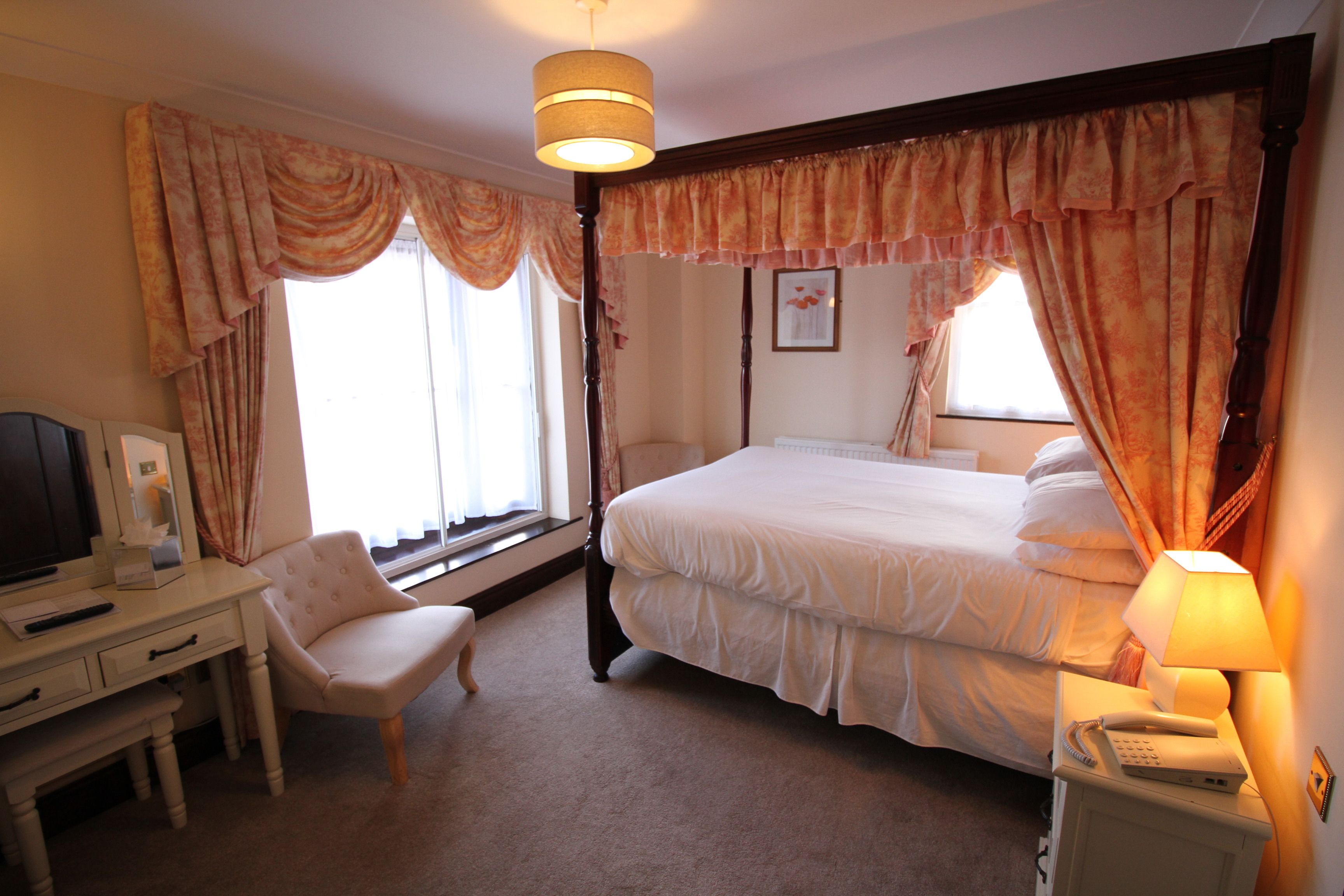 superior double room, ensuite (four poster ) | desk, iron/ironing board, free wifi