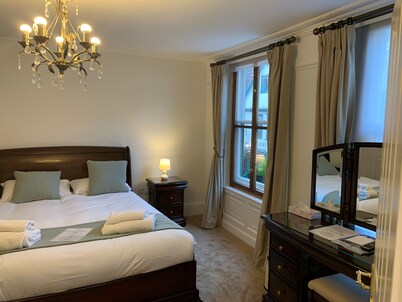 The Pilgrims Hotel