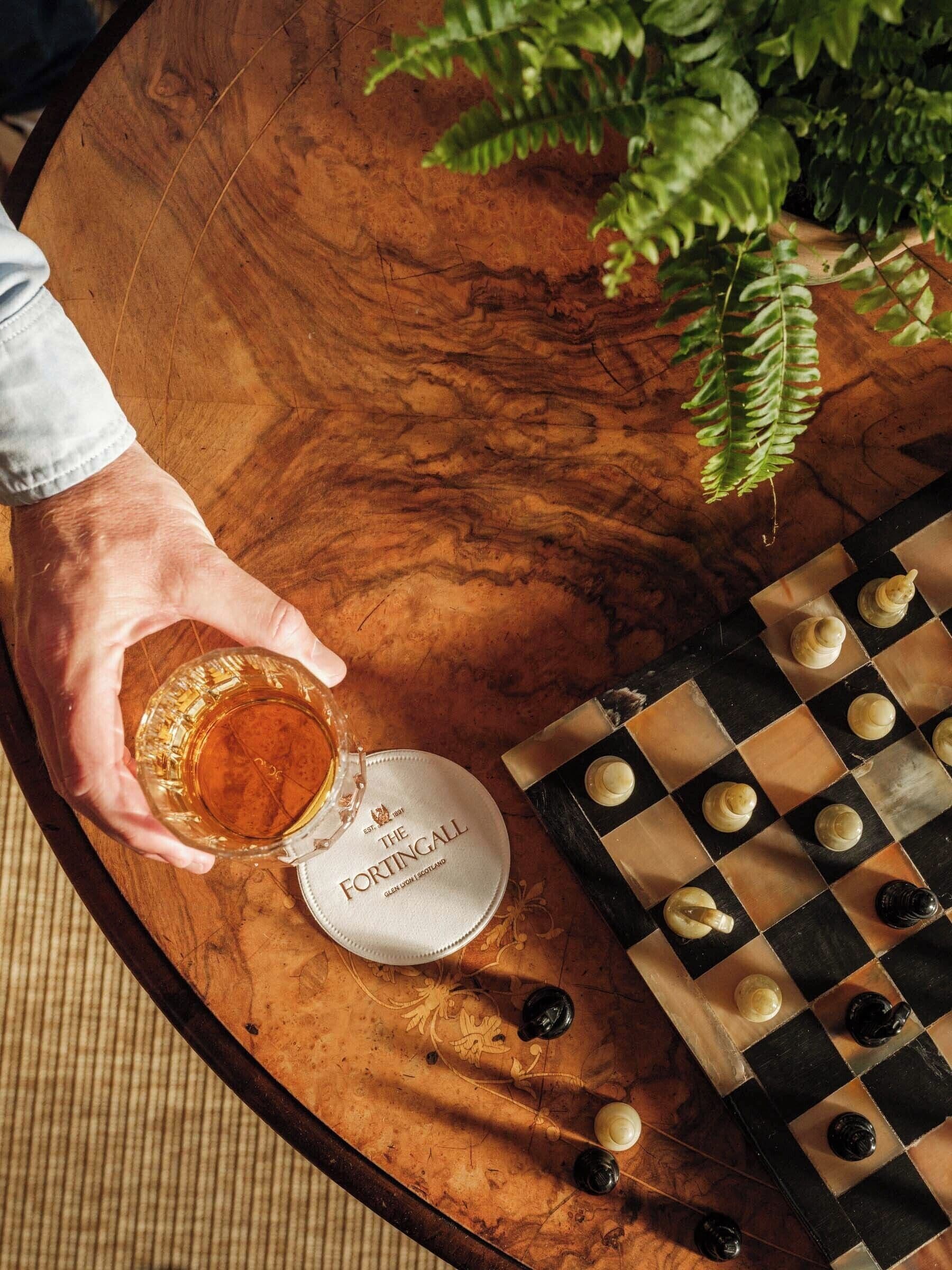 42-inch flat-screen tv with digital channels, tv, netflix