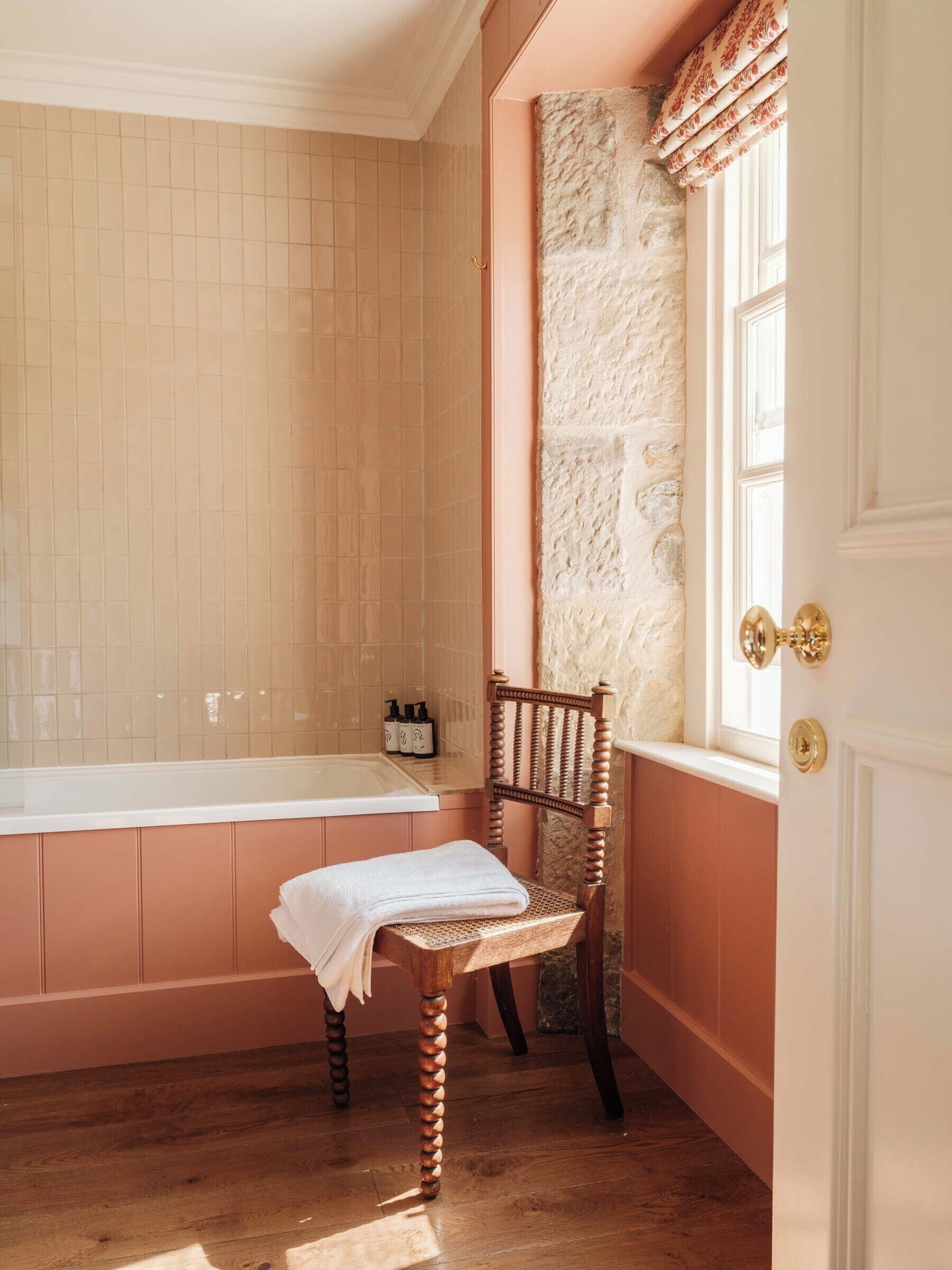 traditional double room, mountain view | bathroom | combined shower/bathtub, free toiletries, hair dryer, bathrobes