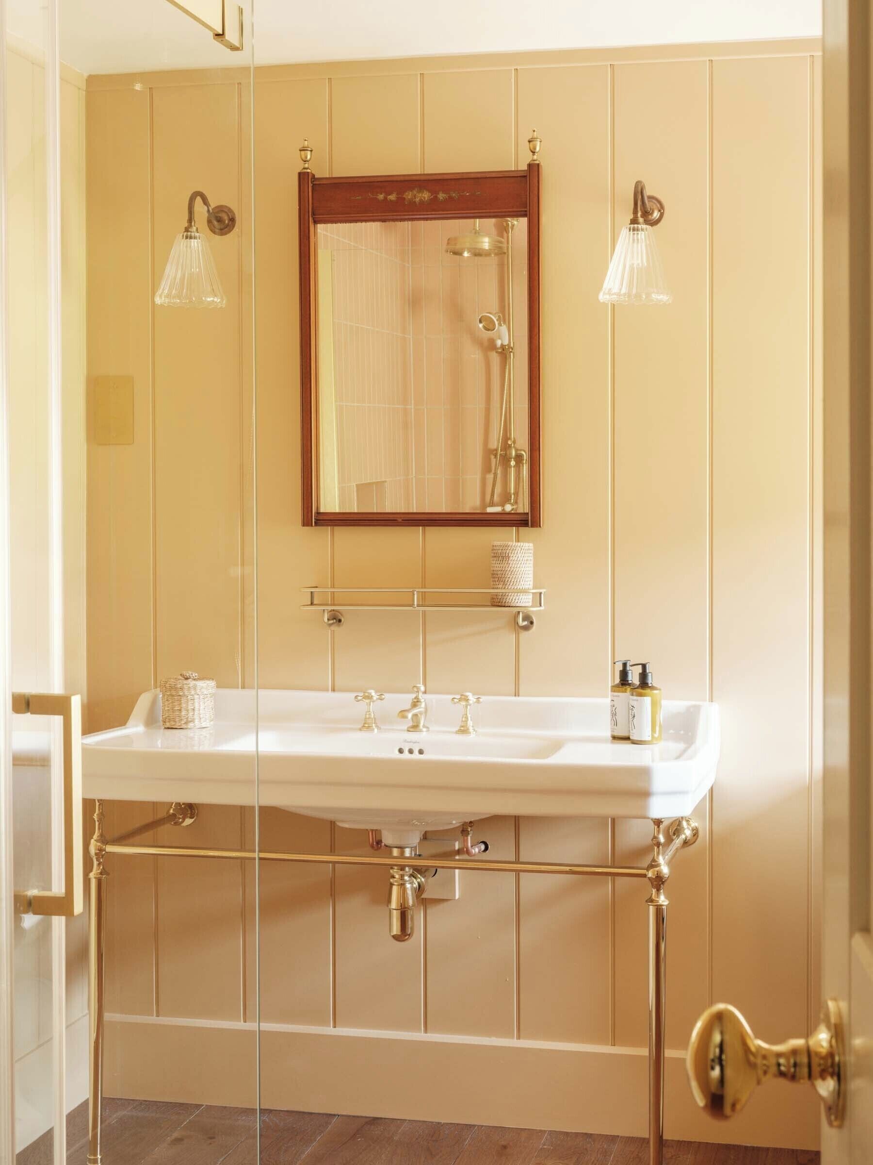 family suite, 2 bedrooms | bathroom | combined shower/bathtub, free toiletries, hair dryer, bathrobes