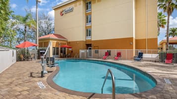 Outdoor pool, open 8:00 AM to 10:00 PM, pool umbrellas, sun loungers