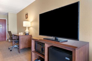 Suite, 1 chambre, non-fumeur | Bureau, espace de travail pour ordinateurs portables