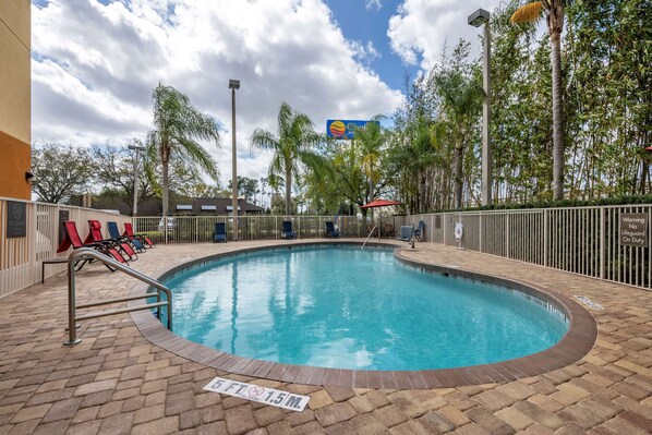 Outdoor pool, open 8:00 AM to 10:00 PM, pool umbrellas, sun loungers