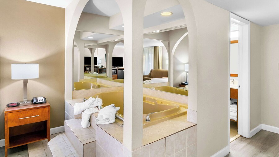 Comfort Inn Red Horse Frederick