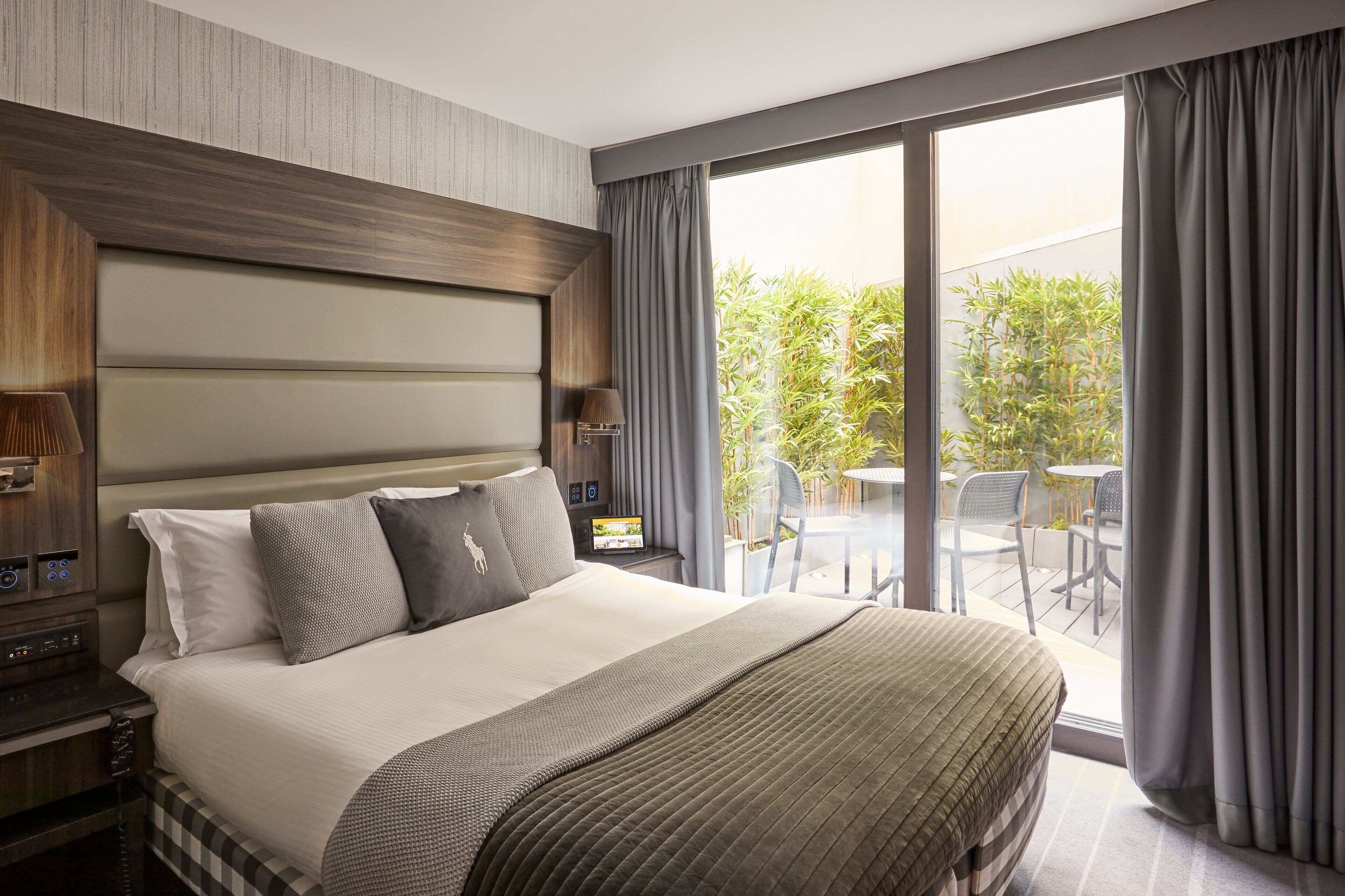 이집트산 면 시트, 고급 침구, 셀렉트 컴포트 침대, 미니바