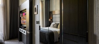 Eccleston Square Hotel