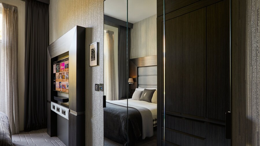 Eccleston Square Hotel