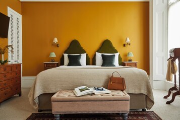 Classy Triple | 1 Schlafzimmer, Allergikerbettwaren, Zimmersafe, individuell dekoriert