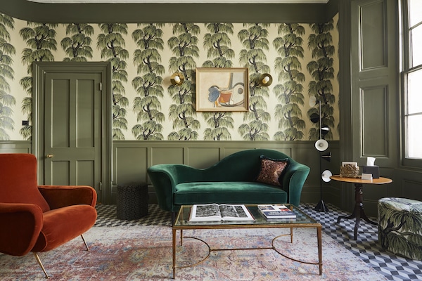 Área de estar no saguão