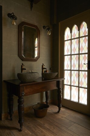 Bathroom - Georgian House Hotel (London)