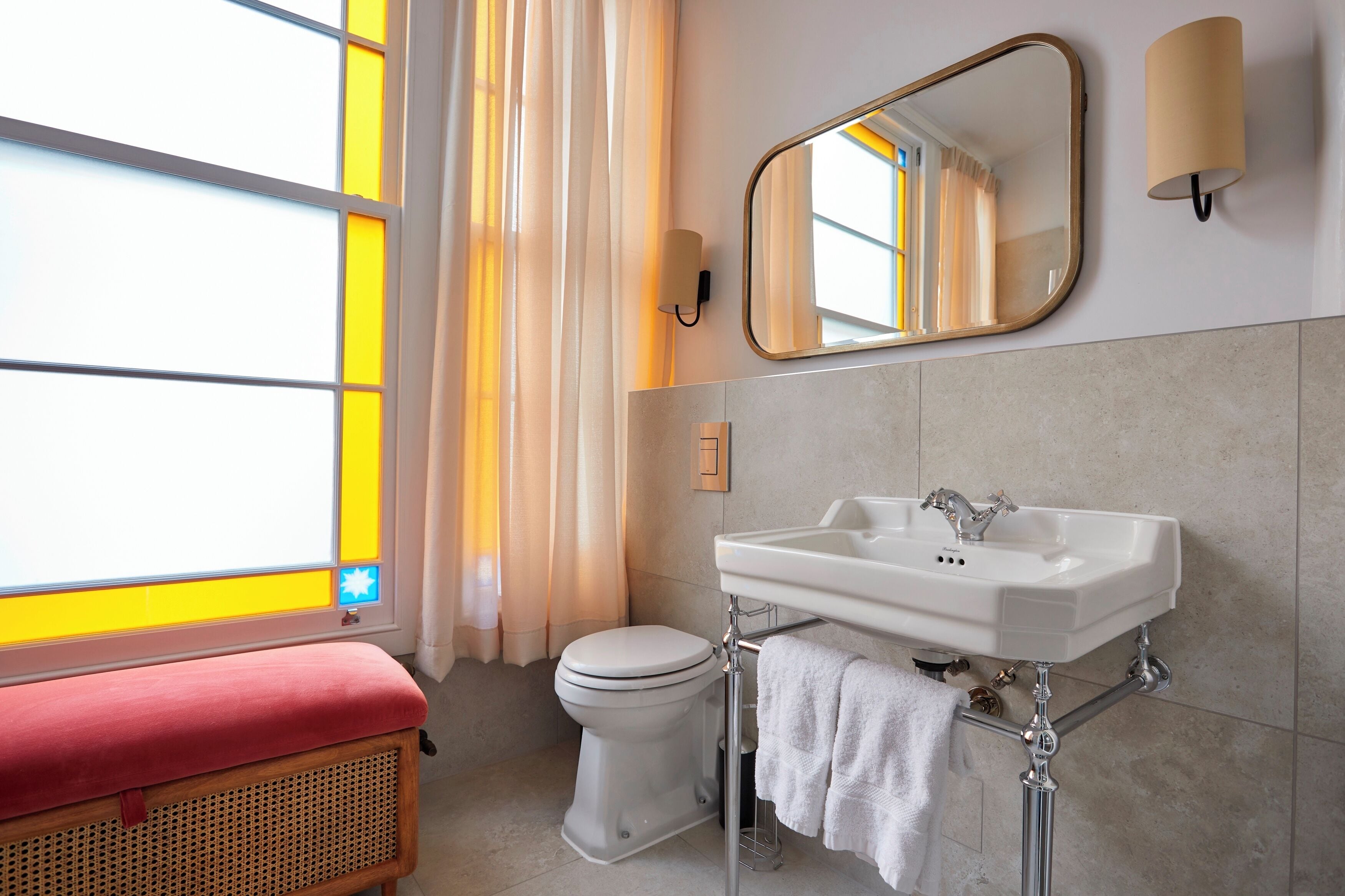 apartment | bathroom | shower, free toiletries, hair dryer, towels