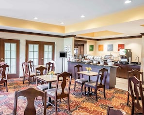 Desayuno buffet incluido todos los días