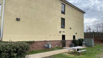 Área de parrillas y picnic