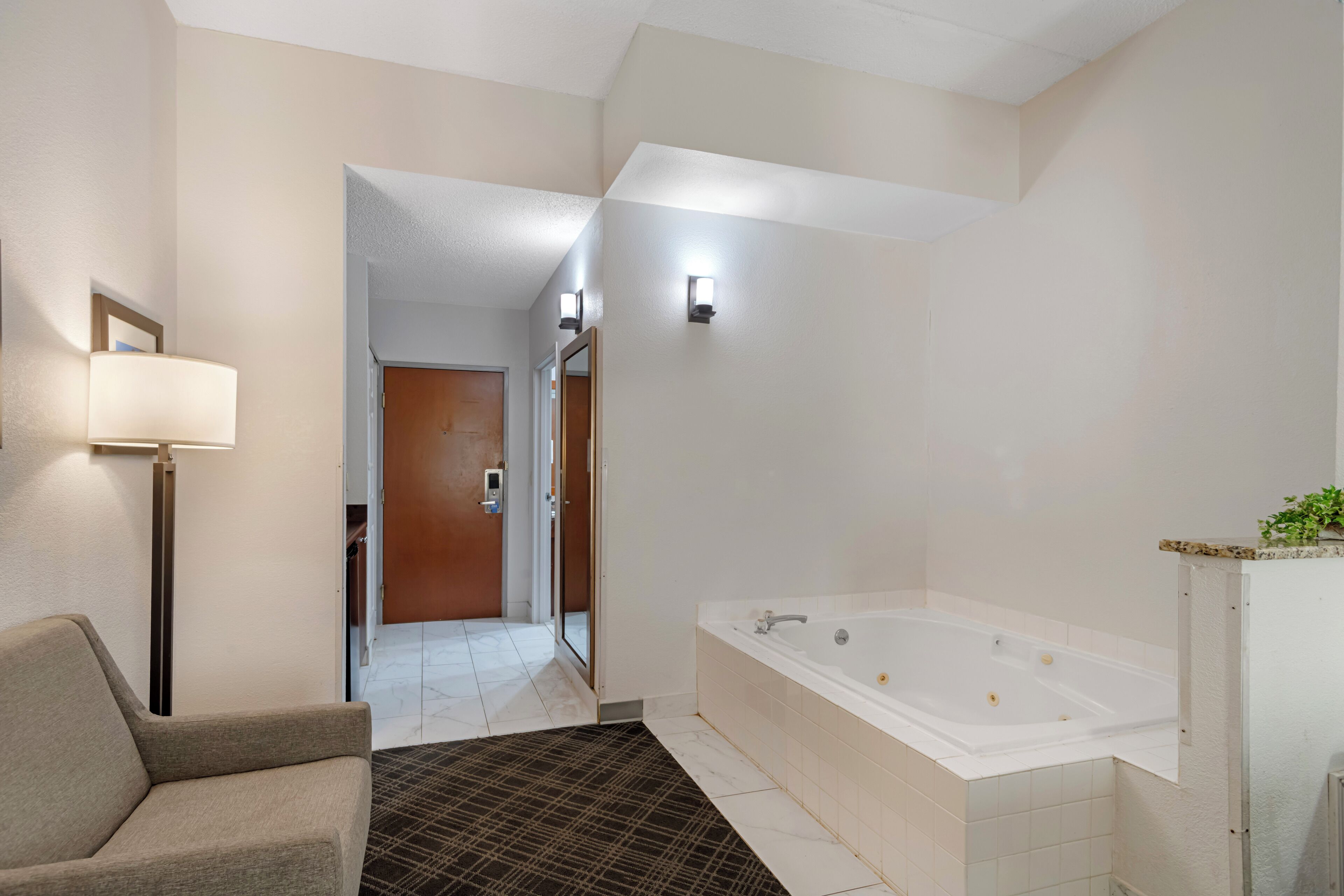 Standard-Suite, 1 King-Bett, Nichtraucher