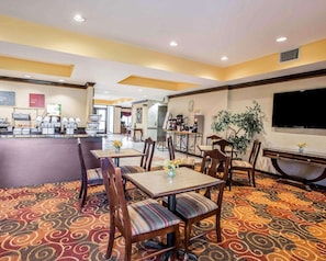 Free daily buffet breakfast