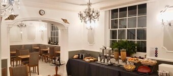 Enrico Hotel