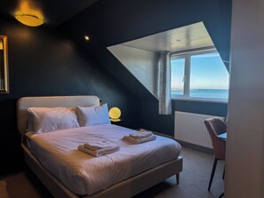 Double Room | In-room safe, individually decorated, individually furnished, free WiFi - Nomi Rooms and Restaurant (Bangor)