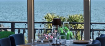 Nomi Rooms and Restaurant