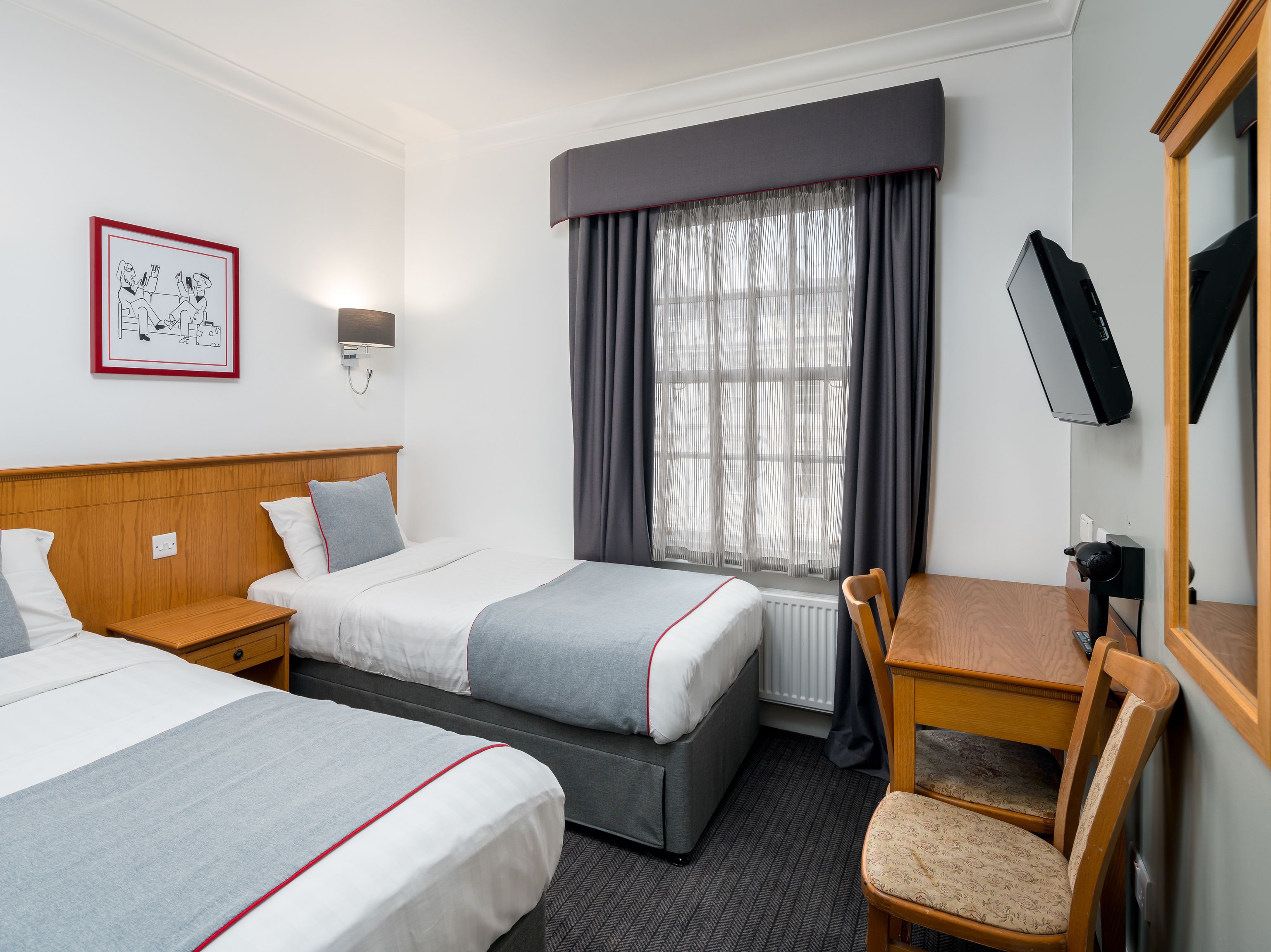 Photo - OYO Townhouse New England, London Victoria