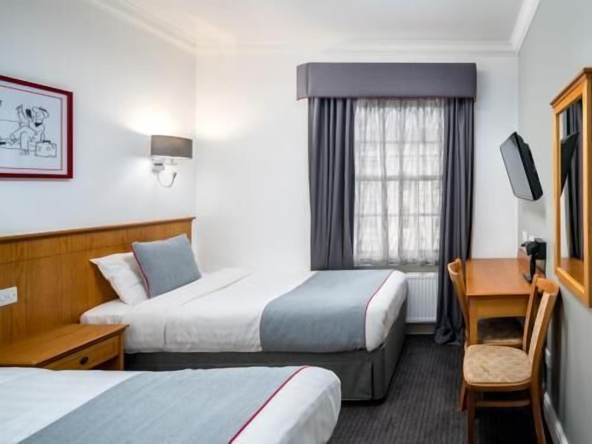 Schreibtisch, Bügeleisen/Bügelbrett, kostenloses WLAN, Bettwäsche