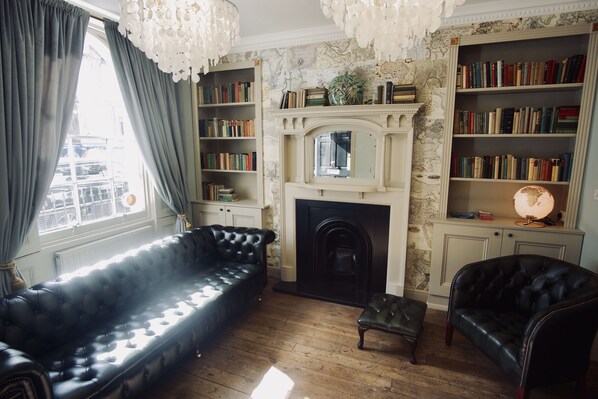 Twin Room | Reception