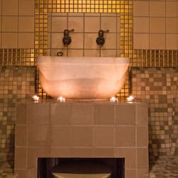 Sauna, steam room, Turkish bath/hammam, body treatments, mud baths