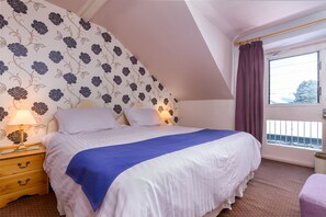 Standard-Doppel- oder -Zweibettzimmer, mit Bad, Blick auf den Innenhof (ROOM ONLY) | 1 Schlafzimmer