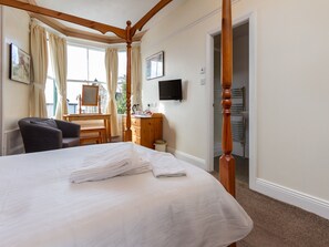 Deluxe Double Room, Ensuite (Large Four Poster)