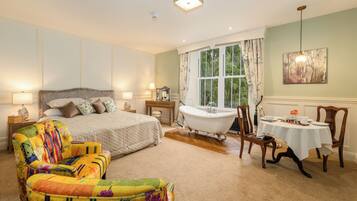 King Room With Garden View | Premium bedding, in-room safe, laptop workspace, soundproofing